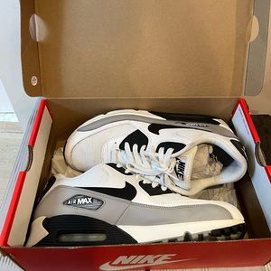 Nike Air Max 90 White/Black Retro 2013 Size 10.